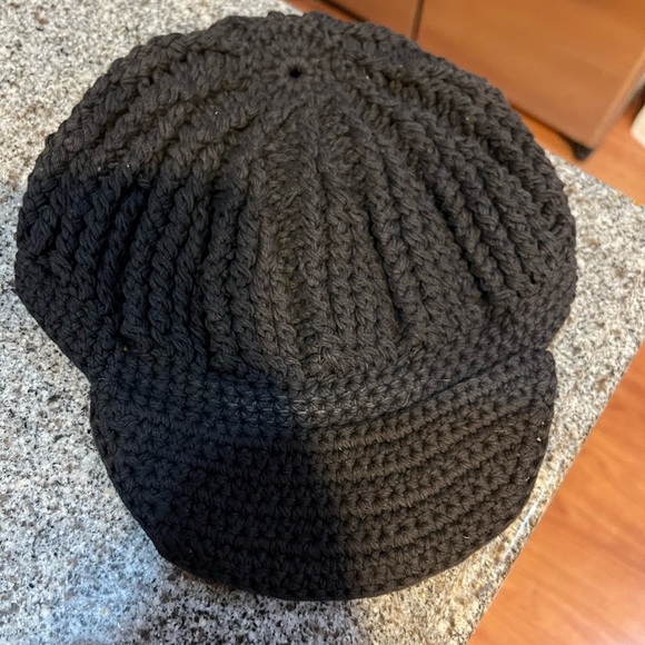 Black knitted thick woven knit hat winter - Picture 9 of 14
